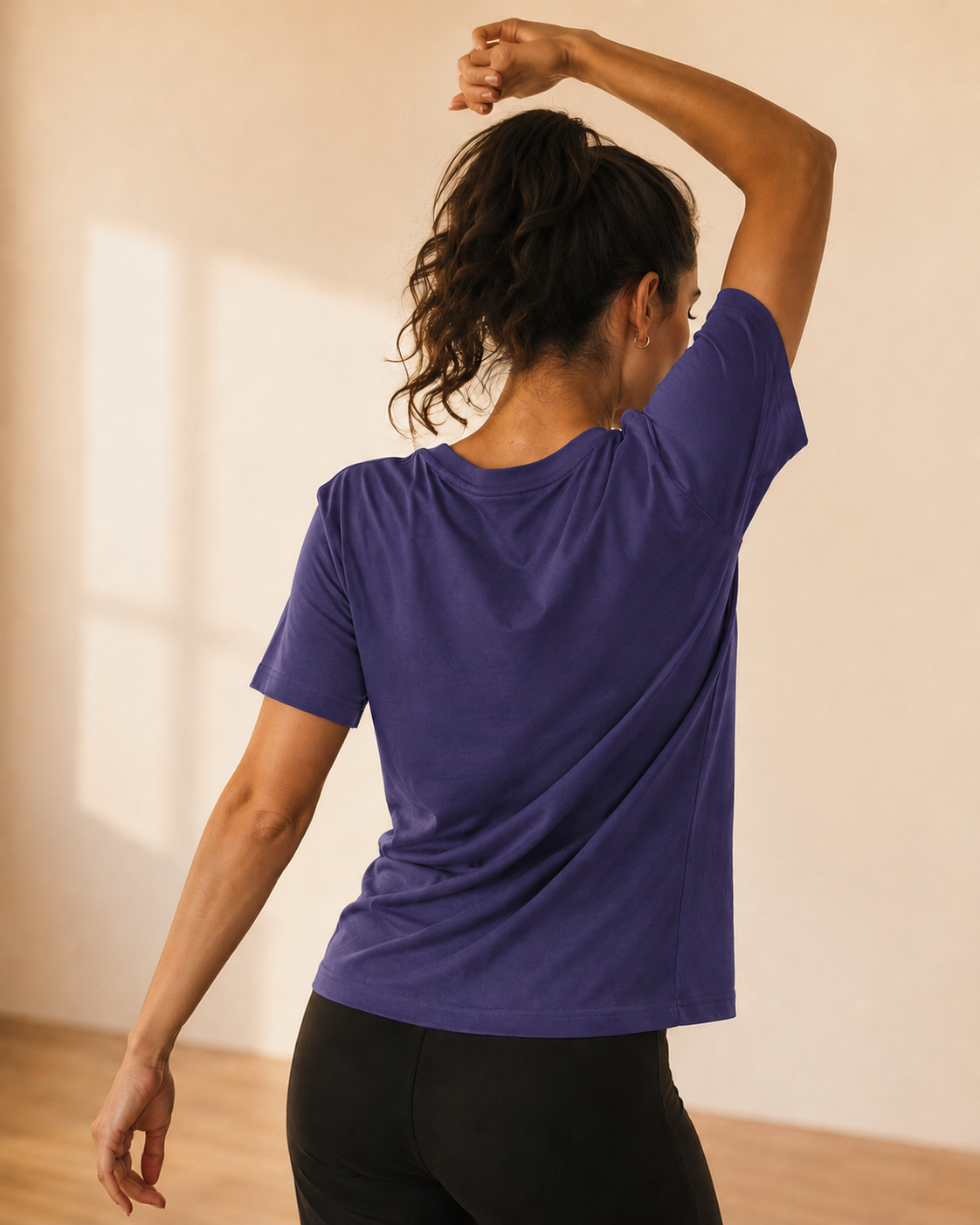 Serena - T-shirt femme semi ajusté coton biologique - logo Movenia - move within.