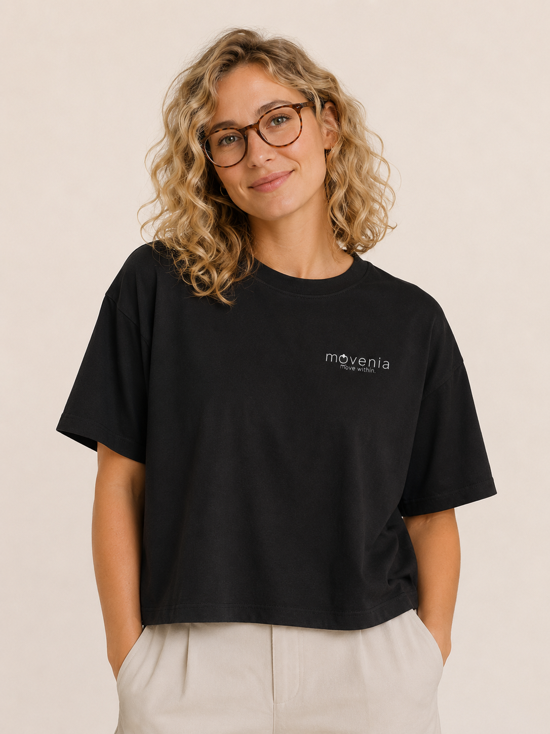 Nova — Dunkles Oversized T-Shirt für Damen