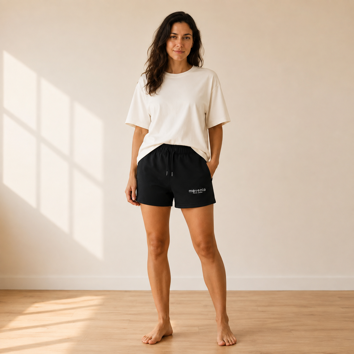 Short femme Terra en coton biologique Movenia, coloris noir, vue produit