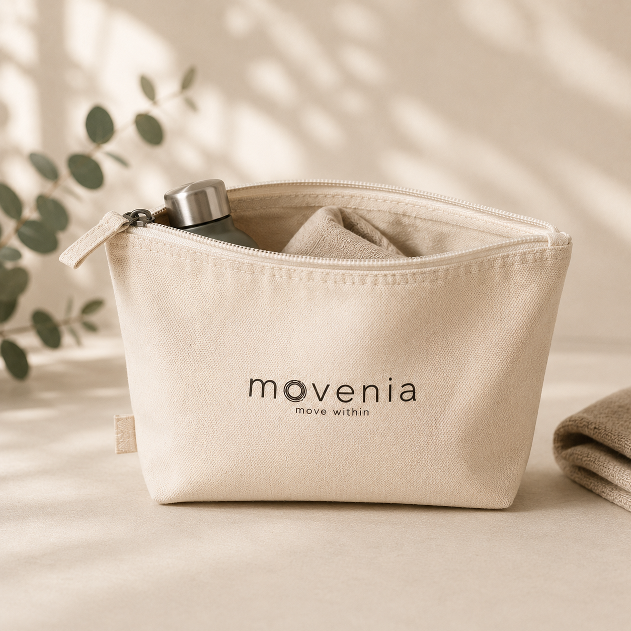 Trousse coton bio — logo Movenia —  move within.